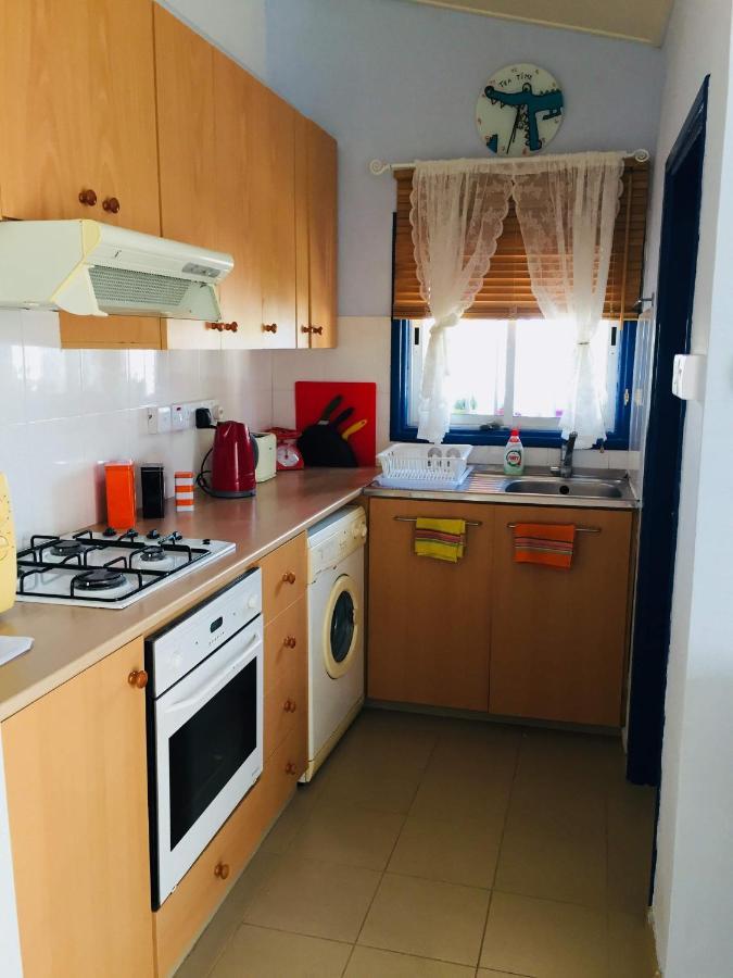Artist Cottage In Dromolaxia Ларнака Экстерьер фото